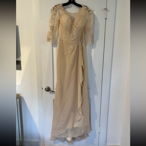 Dresses & Skirts - NWT Champagne Mother of bride gown size 8